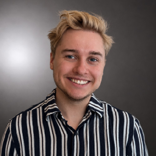Aleks SAUNDERS - Cancer Research UK